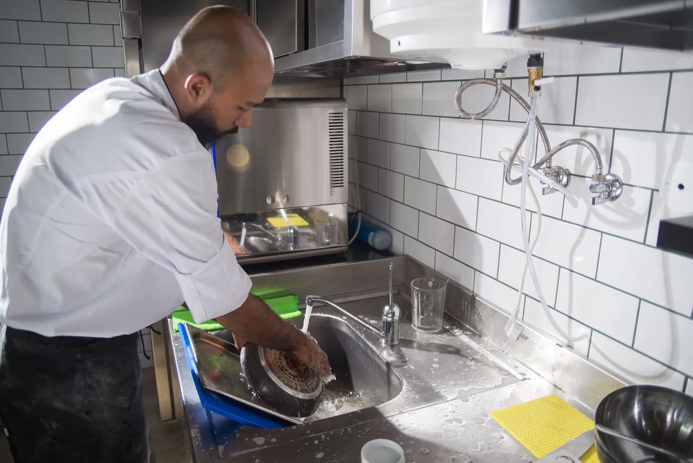 Restaurant & Food Service Cleaning: Health Code Requirements in Seattle (2026)